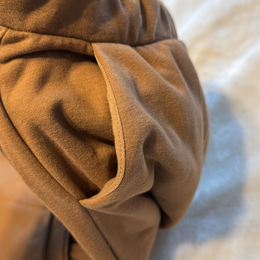Beyond Yoga On The Go Pants - Picture 8 of 8